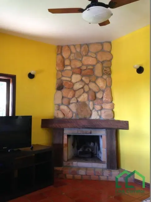 Chácara com 4 quartos para alugar, 1980m2 em Lopes, Valinhos - SP - imagem 5 Foto 5 de Chácara com 4 quartos para alugar, 1980m2 em Lopes, Valinhos - SP