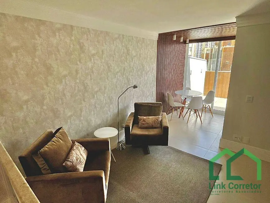 Foto 5 de Apartamento com 3 quartos para alugar, 110m2 em Cambuí, Campinas - SP