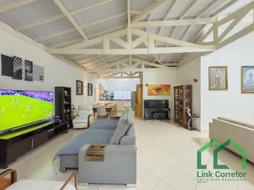Foto 2 de Chácara com 5 quartos à venda, 1350m2 em Lopes, Valinhos - SP