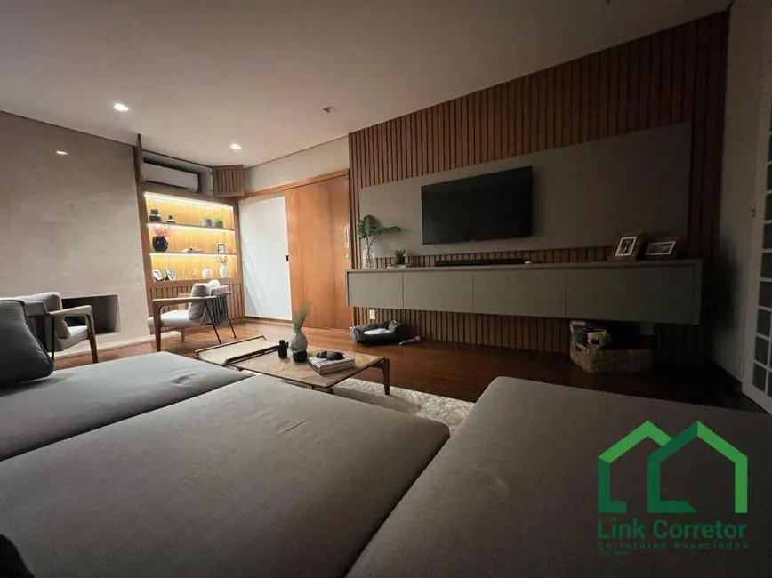 Foto 4 de Casa com 4 quartos à venda, 234m2 em Vila Brandina, Campinas - SP