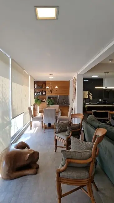 Apartamento com 3 quartos à venda, 136m2 em Cambuí, Campinas - SP - imagem 7 Foto 7 de Apartamento com 3 quartos à venda, 136m2 em Cambuí, Campinas - SP