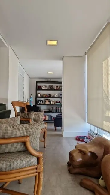 Apartamento com 3 quartos à venda, 136m2 em Cambuí, Campinas - SP - imagem 6 Foto 6 de Apartamento com 3 quartos à venda, 136m2 em Cambuí, Campinas - SP