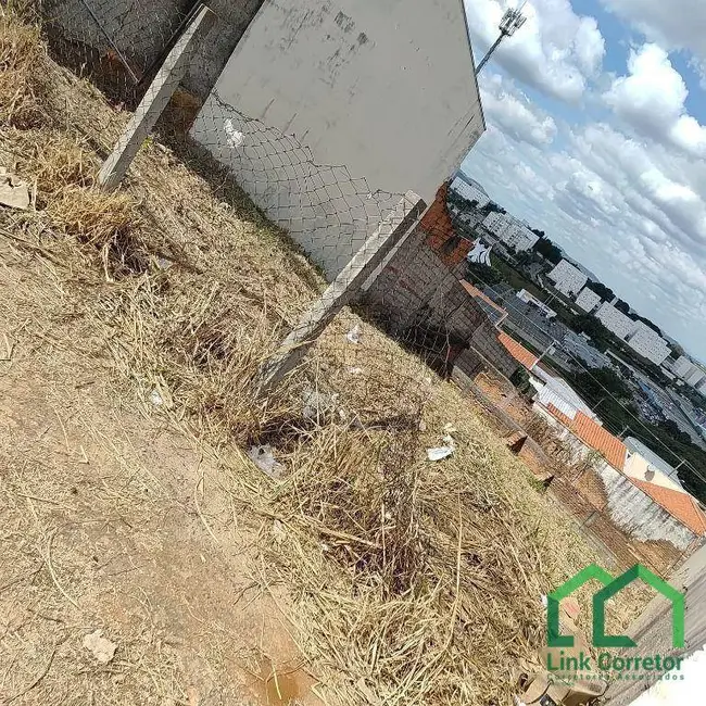 Foto 2 de Terreno / Lote à venda, 341m2 em Campinas - SP