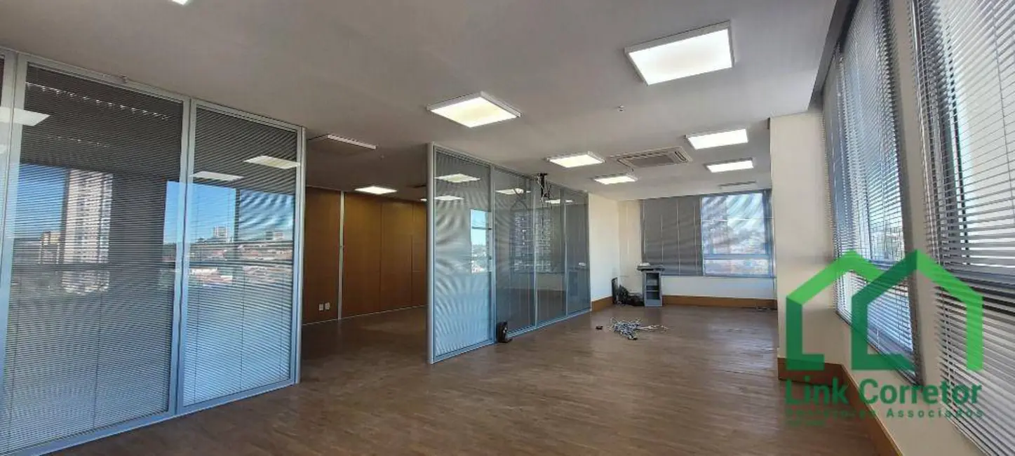 Sala Comercial à venda e para alugar, 336m2 em Cambuí, Campinas - SP - imagem 9 Foto 9 de Sala Comercial à venda e para alugar, 336m2 em Cambuí, Campinas - SP