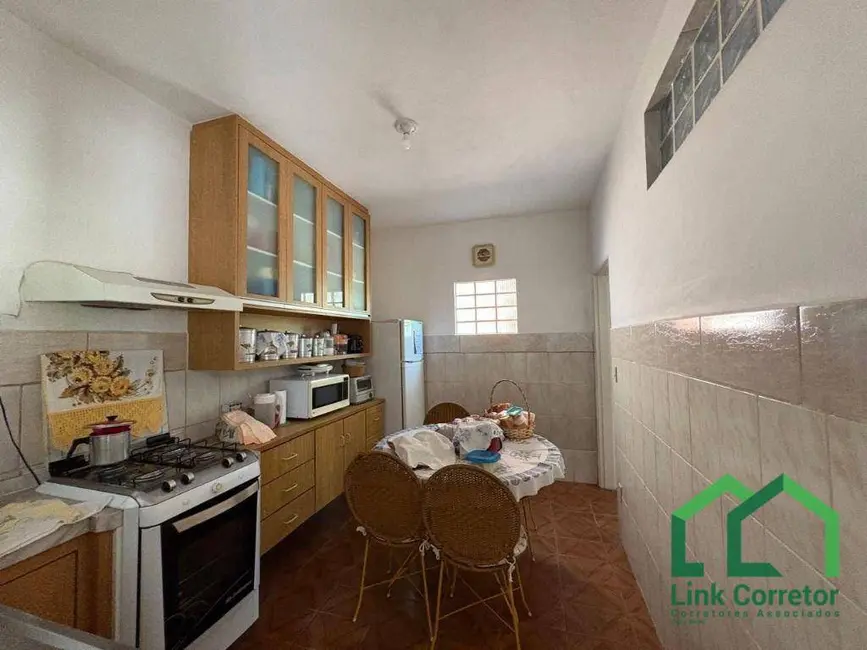 Casa com 2 quartos à venda, 310m2 em Jardim Santa Rosa, Campinas - SP - imagem 3 Foto 3 de Casa com 2 quartos à venda, 310m2 em Jardim Santa Rosa, Campinas - SP