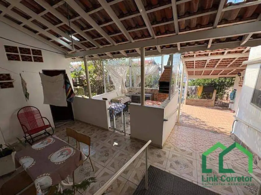 Casa com 2 quartos à venda, 310m2 em Jardim Santa Rosa, Campinas - SP - imagem 1 Foto 1 de Casa com 2 quartos à venda, 310m2 em Jardim Santa Rosa, Campinas - SP
