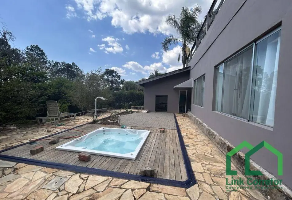 Chácara com 3 quartos à venda, 1158m2 em Valinhos - SP - imagem 6 Foto 6 de Chácara com 3 quartos à venda, 1158m2 em Valinhos - SP