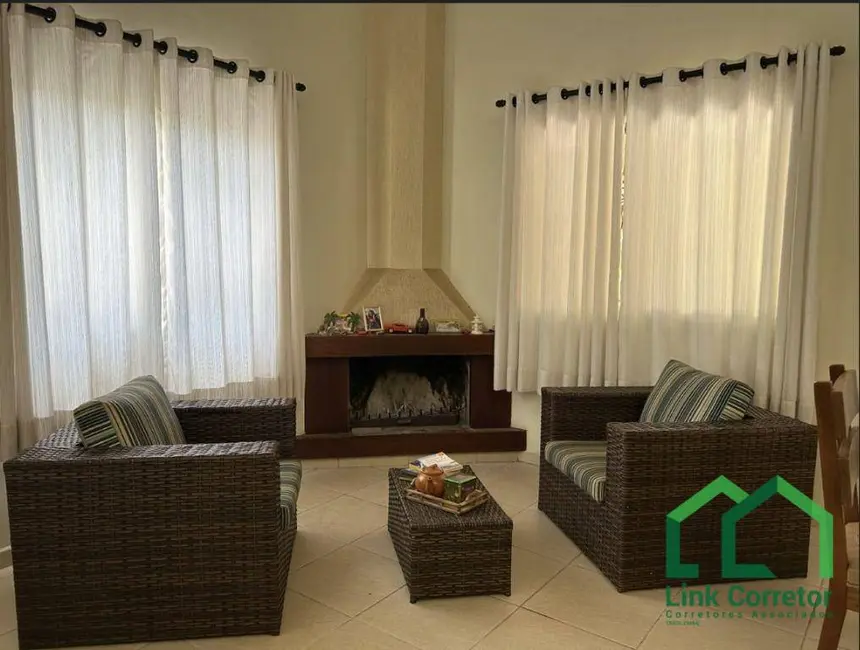 Chácara com 3 quartos à venda, 1158m2 em Valinhos - SP - imagem 9 Foto 9 de Chácara com 3 quartos à venda, 1158m2 em Valinhos - SP