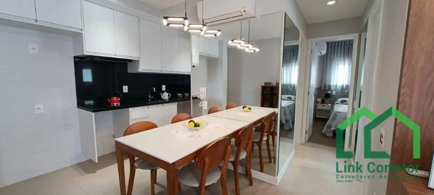 Foto 8 de Apartamento com 2 quartos à venda, 60m2 em Cambuí, Campinas - SP