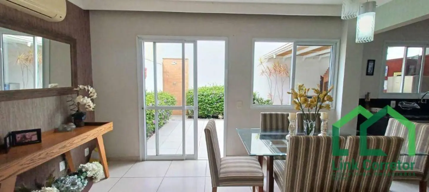Foto 4 de Casa de Condomínio com 3 quartos à venda, 246m2 em Vila Bourbon (Sousas), Campinas - SP
