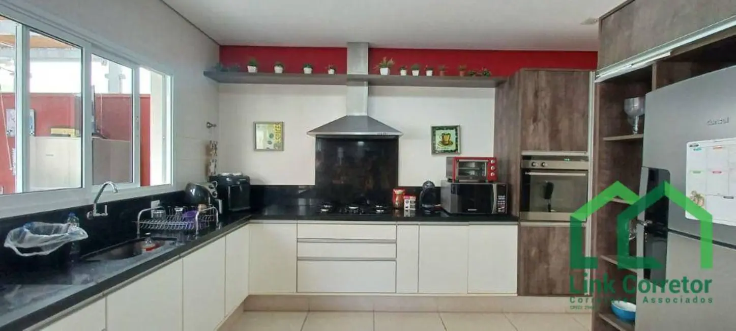 Foto 6 de Casa de Condomínio com 3 quartos à venda, 246m2 em Vila Bourbon (Sousas), Campinas - SP
