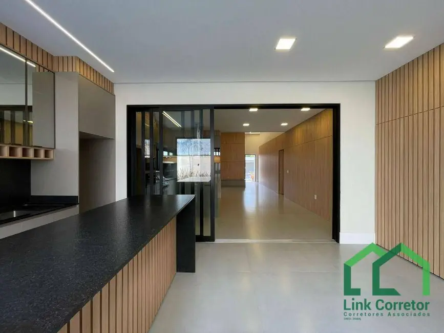 Casa com 3 quartos à venda, 430m2 em Campinas - SP - imagem 6 Foto 6 de Casa com 3 quartos à venda, 430m2 em Campinas - SP