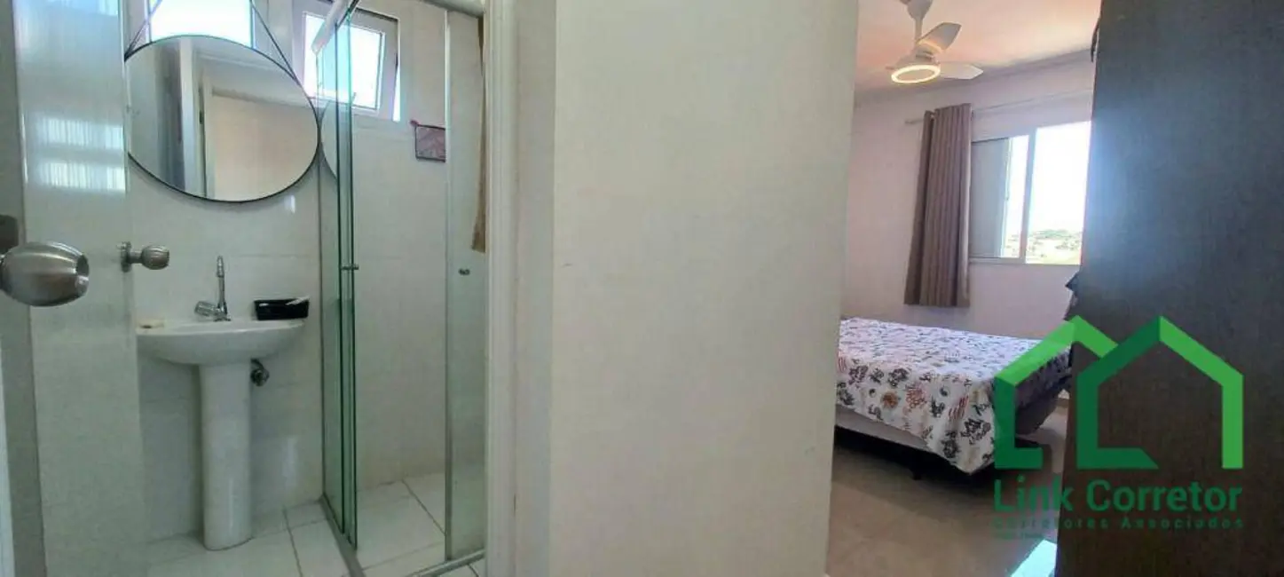 Foto 8 de Apartamento com 2 quartos para alugar, 70m2 em Vila Itapura, Campinas - SP