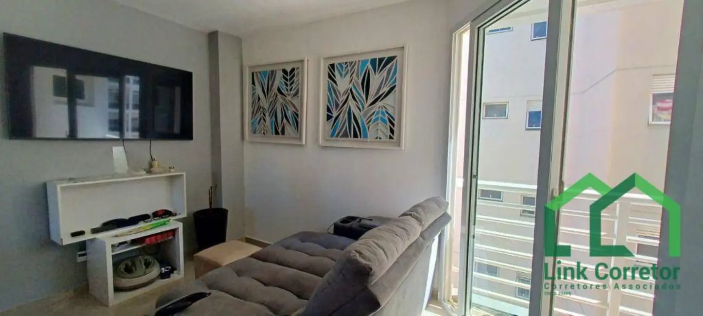 Foto 4 de Apartamento com 2 quartos para alugar, 70m2 em Vila Itapura, Campinas - SP