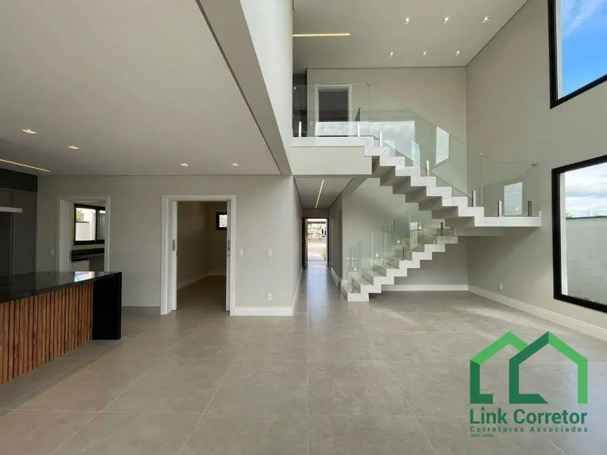 Foto 2 de Casa de Condomínio com 3 quartos à venda, 430m2 em Campinas - SP