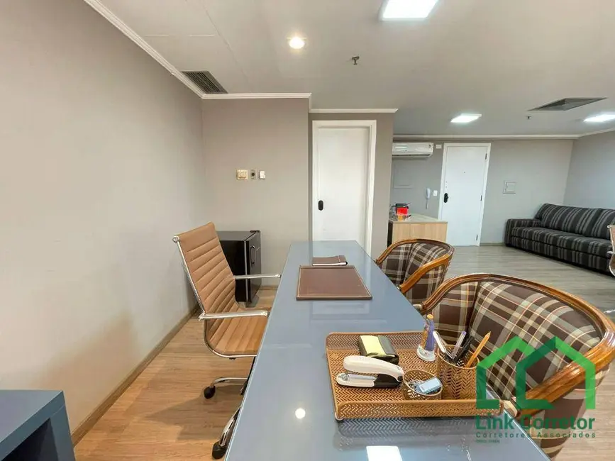 Foto 8 de Sala Comercial à venda e para alugar, 82m2 em Cambuí, Campinas - SP
