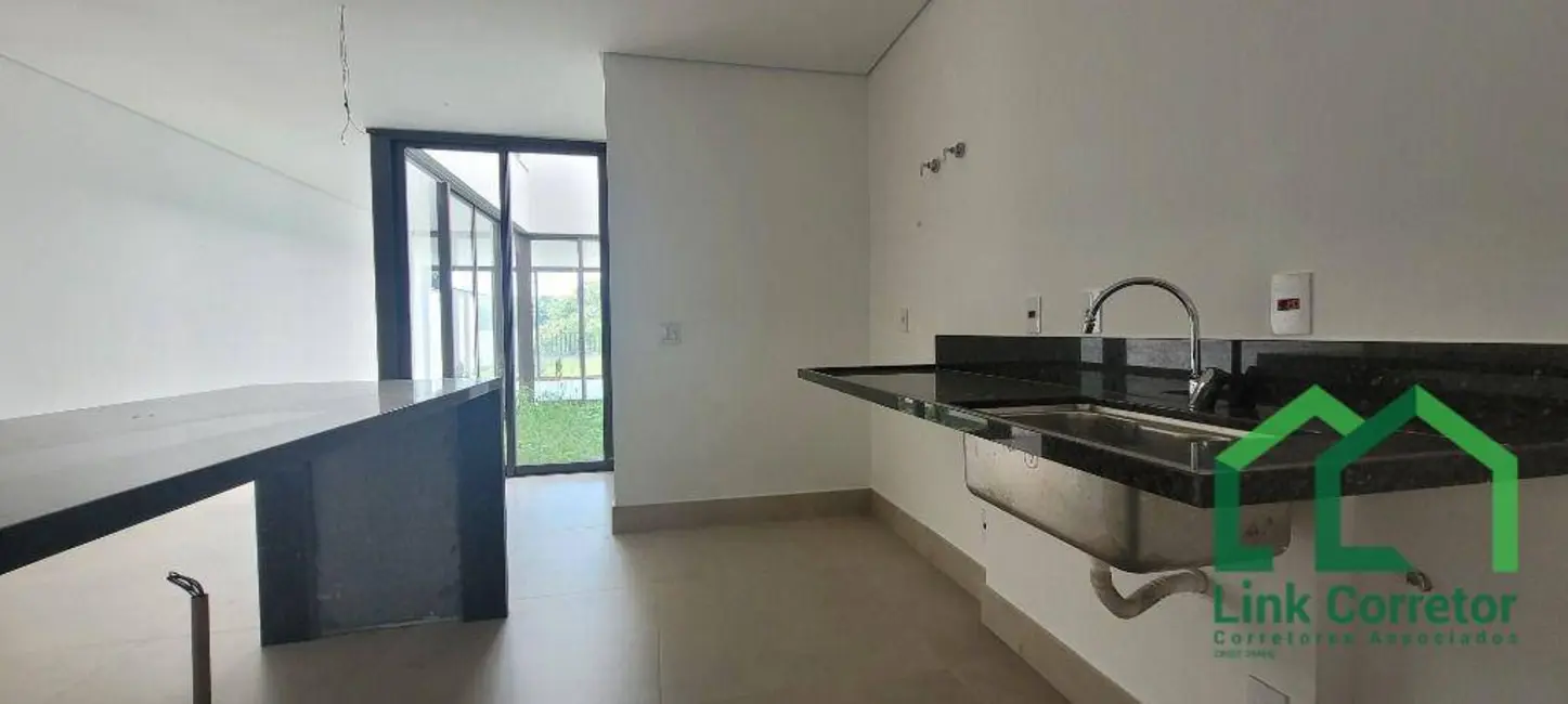 Casa de Condomínio com 3 quartos à venda, 240m2 em Campinas - SP - imagem 8 Foto 8 de Casa de Condomínio com 3 quartos à venda, 240m2 em Campinas - SP