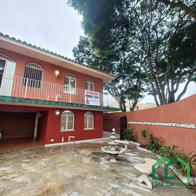 Casa com 5 quartos à venda, 360m2 em Parque São Quirino, Campinas - SP - imagem 2 Foto 2 de Casa com 5 quartos à venda, 360m2 em Parque São Quirino, Campinas - SP