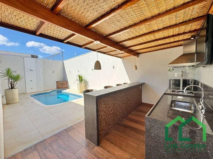 Casa com 3 quartos à venda, 305m2 em Jardim Paraíso, Campinas - SP - imagem 1 Foto 1 de Casa com 3 quartos à venda, 305m2 em Jardim Paraíso, Campinas - SP