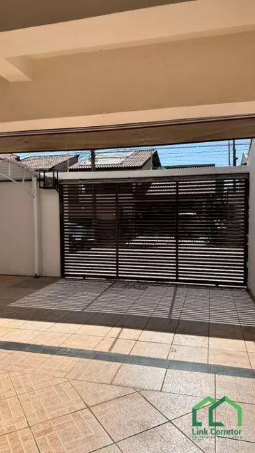 Casa com 3 quartos à venda e para alugar, 350m2 em Campinas - SP - imagem 3 Foto 3 de Casa com 3 quartos à venda e para alugar, 350m2 em Campinas - SP