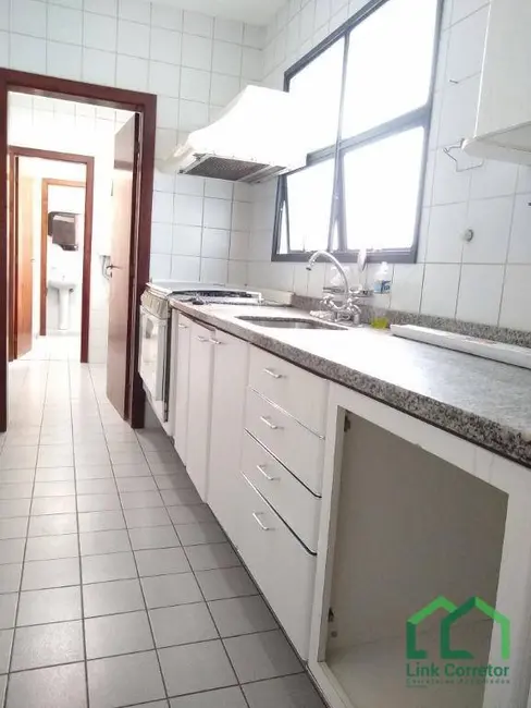 Apartamento com 2 quartos para alugar, 109m2 em Cambuí, Campinas - SP - imagem 7 Foto 7 de Apartamento com 2 quartos para alugar, 109m2 em Cambuí, Campinas - SP