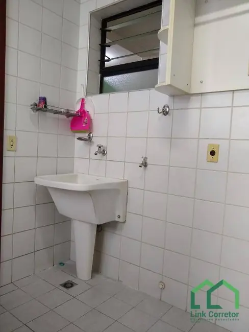 Apartamento com 2 quartos para alugar, 109m2 em Cambuí, Campinas - SP - imagem 9 Foto 9 de Apartamento com 2 quartos para alugar, 109m2 em Cambuí, Campinas - SP