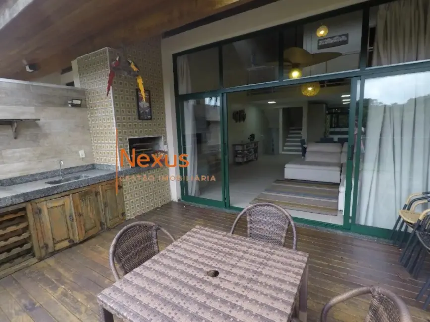 Foto 1 de Casa de Condomínio com 4 quartos à venda, 204m2 em Sao Sebastiao - SP