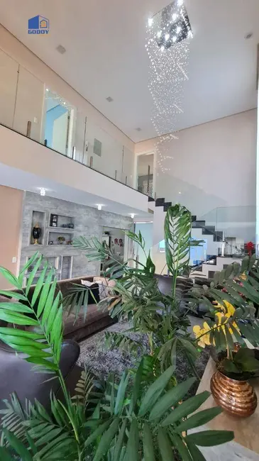 Foto 1 de Sobrado com 4 quartos à venda, 367m2 em Cuiaba, MT