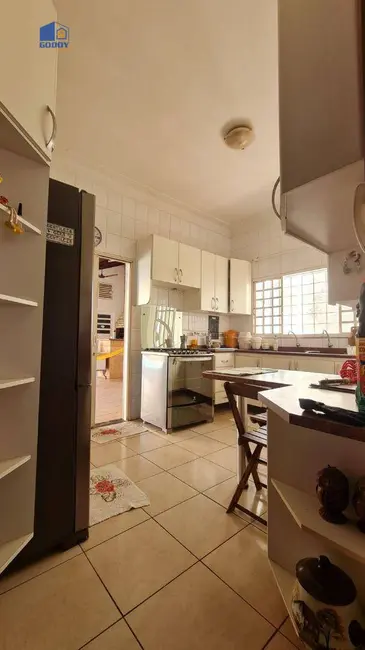 Casa com 5 quartos à venda, 420m2 em Jardim das Américas, Cuiaba - MT - imagem 9 Foto 9 de Casa com 5 quartos à venda, 420m2 em Jardim das Américas, Cuiaba - MT