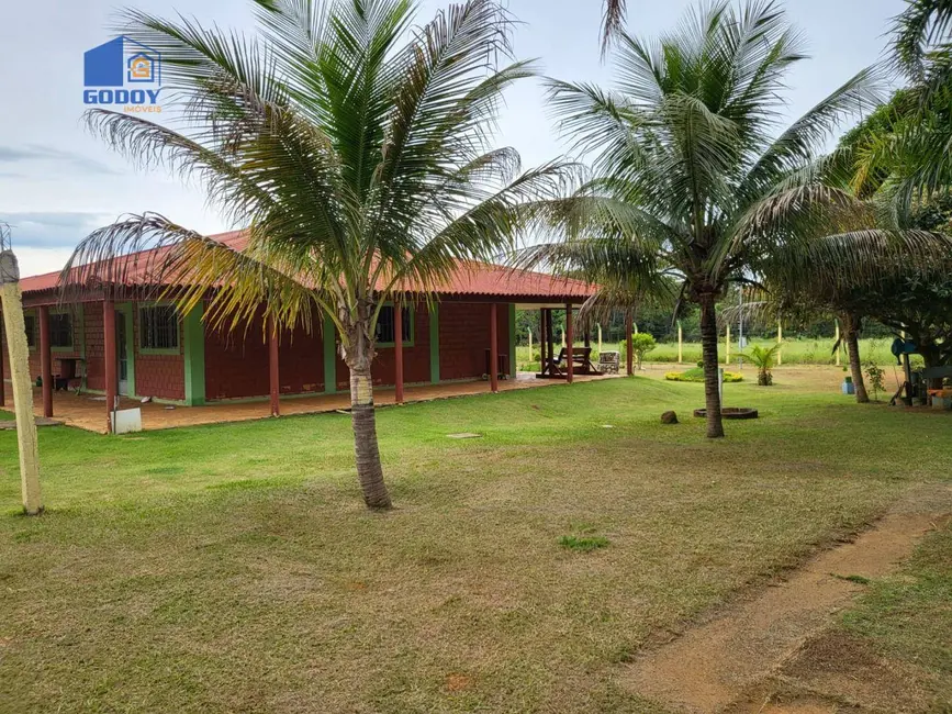 Foto 1 de Chácara com 2 quartos à venda, 10000m2 em Chapada Dos Guimaraes - MT