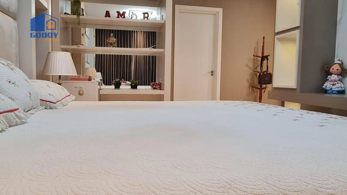 Foto 7 de Apartamento com 5 quartos à venda, 185m2 em Jardim das Américas, Cuiaba - MT