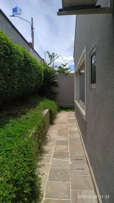 Casa com 3 quartos à venda, 400m2 em Jardim Itália, Cuiaba - MT - imagem 3 Foto 3 de Casa com 3 quartos à venda, 400m2 em Jardim Itália, Cuiaba - MT