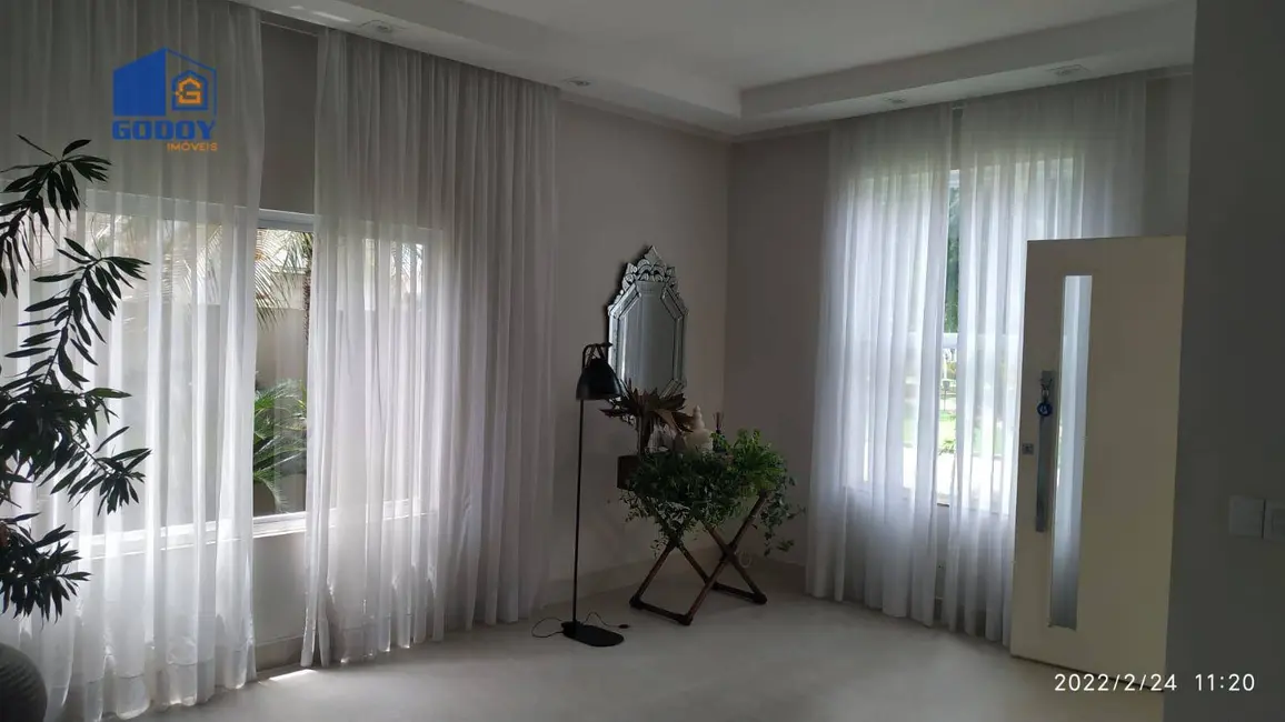 Casa com 3 quartos à venda, 400m2 em Jardim Itália, Cuiaba - MT - imagem 8 Foto 8 de Casa com 3 quartos à venda, 400m2 em Jardim Itália, Cuiaba - MT