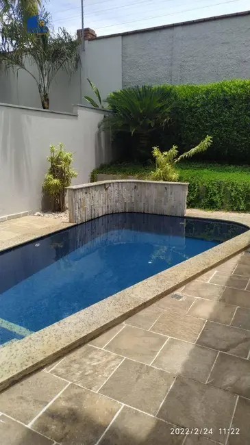 Casa com 3 quartos à venda, 400m2 em Jardim Itália, Cuiaba - MT - imagem 4 Foto 4 de Casa com 3 quartos à venda, 400m2 em Jardim Itália, Cuiaba - MT