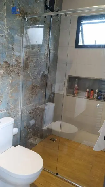 Sobrado com 4 quartos à venda, 375m2 em Jardim Imperial, Cuiaba - MT - imagem 6 Foto 6 de Sobrado com 4 quartos à venda, 375m2 em Jardim Imperial, Cuiaba - MT