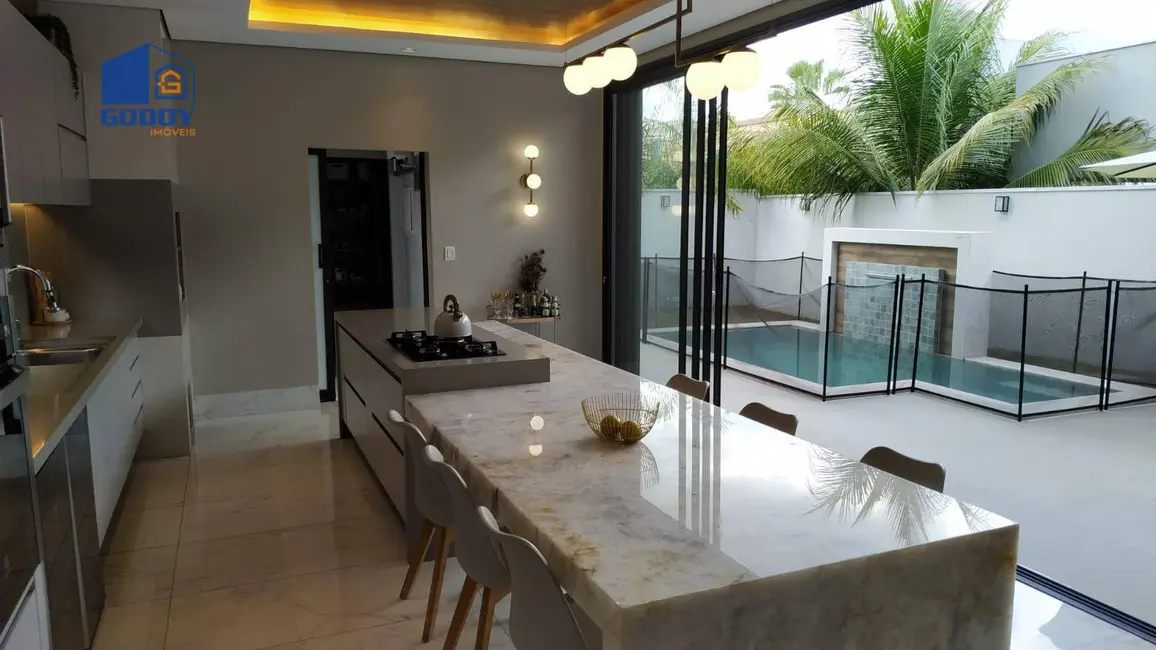 Sobrado com 4 quartos à venda, 375m2 em Jardim Imperial, Cuiaba - MT - imagem 8 Foto 8 de Sobrado com 4 quartos à venda, 375m2 em Jardim Imperial, Cuiaba - MT