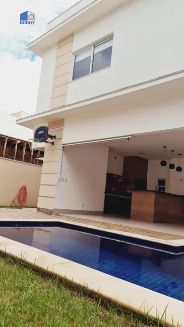 Sobrado com 4 quartos à venda, 313m2 em Cuiaba - MT - imagem 7 Foto 7 de Sobrado com 4 quartos à venda, 313m2 em Cuiaba - MT