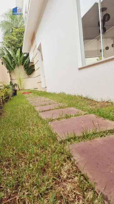 Sobrado com 4 quartos à venda, 313m2 em Cuiaba - MT - imagem 4 Foto 4 de Sobrado com 4 quartos à venda, 313m2 em Cuiaba - MT