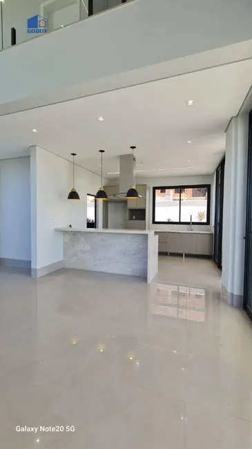 Sobrado com 3 quartos à venda, 410m2 em Varzea Grande - MT - imagem 3 Foto 3 de Sobrado com 3 quartos à venda, 410m2 em Varzea Grande - MT