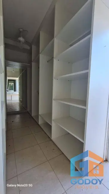 Sobrado com 4 quartos à venda, 676m2 em Jardim Itália, Cuiaba - MT - imagem 8 Foto 8 de Sobrado com 4 quartos à venda, 676m2 em Jardim Itália, Cuiaba - MT