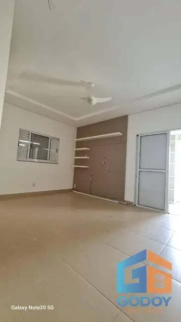 Sobrado com 4 quartos à venda, 676m2 em Jardim Itália, Cuiaba - MT - imagem 7 Foto 7 de Sobrado com 4 quartos à venda, 676m2 em Jardim Itália, Cuiaba - MT