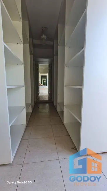 Sobrado com 4 quartos à venda, 676m2 em Jardim Itália, Cuiaba - MT - imagem 9 Foto 9 de Sobrado com 4 quartos à venda, 676m2 em Jardim Itália, Cuiaba - MT