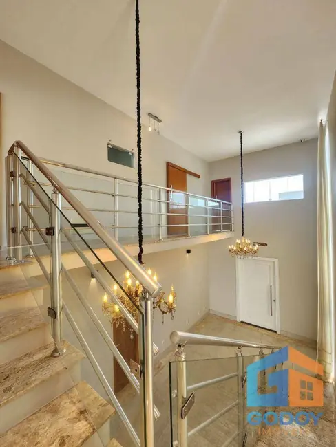 Sobrado com 4 quartos à venda, 375m2 em Jardim Imperial, Cuiaba - MT - imagem 9 Foto 9 de Sobrado com 4 quartos à venda, 375m2 em Jardim Imperial, Cuiaba - MT