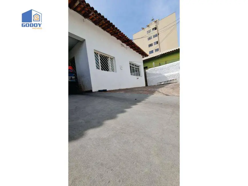Sobrado com 5 quartos à venda, 360m2 em Araés, Cuiaba - MT - imagem 4 Foto 4 de Sobrado com 5 quartos à venda, 360m2 em Araés, Cuiaba - MT