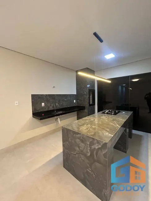 Casa com 3 quartos à venda, 180m2 em Parque Universitário, Cuiaba - MT - imagem 4 Foto 4 de Casa com 3 quartos à venda, 180m2 em Parque Universitário, Cuiaba - MT