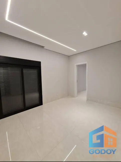 Casa de Condomínio com 3 quartos à venda, 170m2 em Jardim Imperial, Cuiaba - MT - imagem 8 Foto 8 de Casa de Condomínio com 3 quartos à venda, 170m2 em Jardim Imperial, Cuiaba - MT