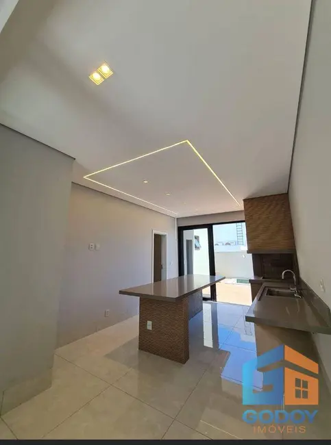 Casa de Condomínio com 3 quartos à venda, 170m2 em Jardim Imperial, Cuiaba - MT - imagem 6 Foto 6 de Casa de Condomínio com 3 quartos à venda, 170m2 em Jardim Imperial, Cuiaba - MT