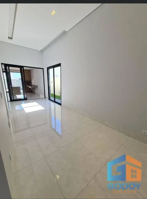 Casa de Condomínio com 3 quartos à venda, 170m2 em Jardim Imperial, Cuiaba - MT - imagem 4 Foto 4 de Casa de Condomínio com 3 quartos à venda, 170m2 em Jardim Imperial, Cuiaba - MT
