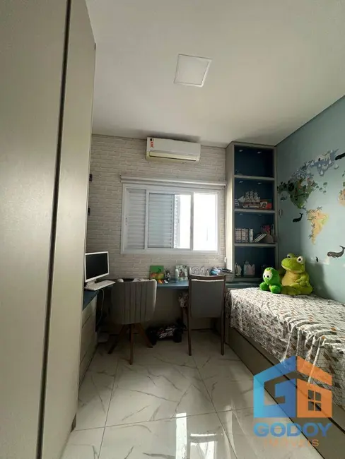 Foto 6 de Casa de Condomínio com 3 quartos para alugar, 250m2 em Jardim Imperial, Cuiaba - MT