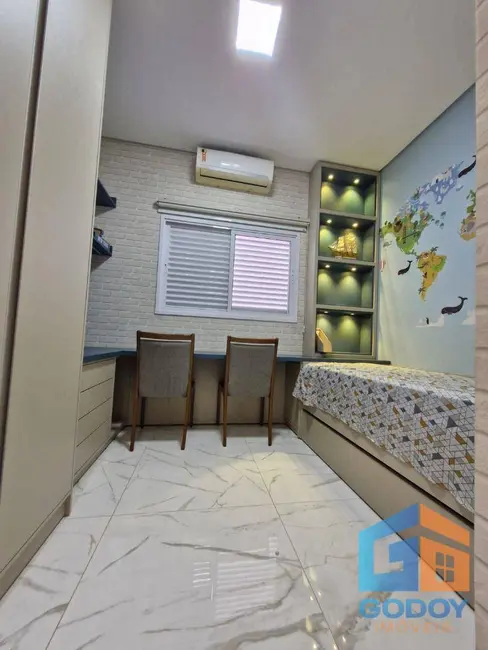 Casa de Condomínio com 3 quartos à venda e para alugar, 250m2 em Jardim Imperial, Cuiaba - MT - imagem 8 Foto 8 de Casa de Condomínio com 3 quartos à venda e para alugar, 250m2 em Jardim Imperial, Cuiaba - MT